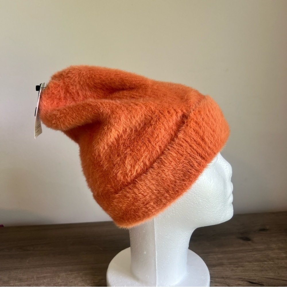 Alpine Design NEW Fuzzy Ribbed Nectarine Women's Beanie SKU#H2401
